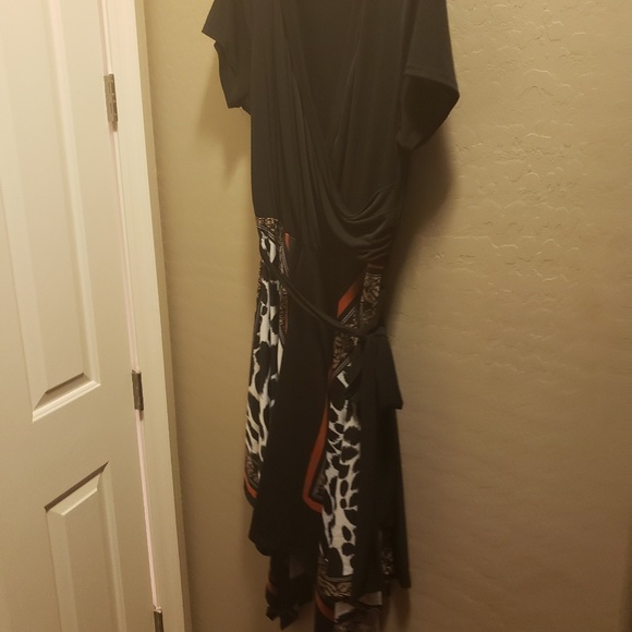 Women's clothing - Picture 2 of 2